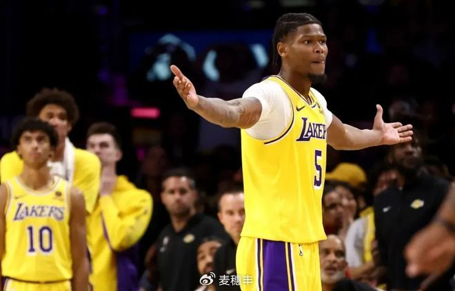 开云-单挑打爆湖人全队！终于签约了，26岁天才告别NBA