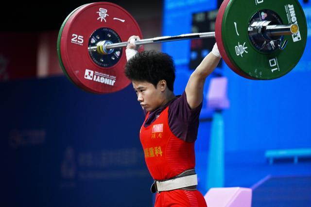 1763645097102093609.jpg 全运会|举重——湖南队侯志慧夺得女子49公斤级冠军XxjpseC000382_20251111_MVPFN0A001.jpg