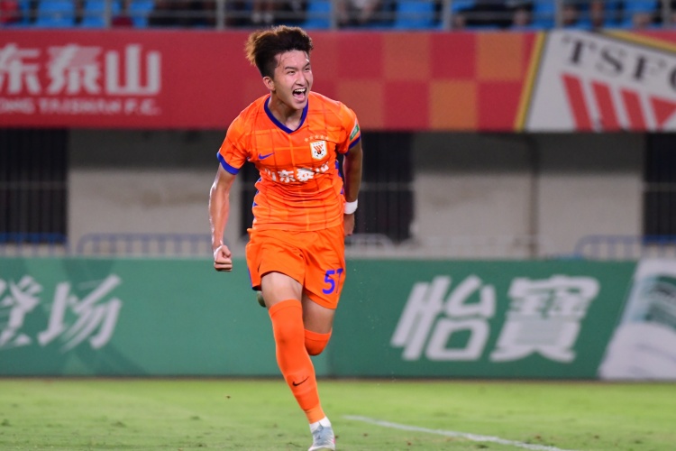 开云体育官网-德转：王昊斌被泰山外租至广州豹，租借费2万欧