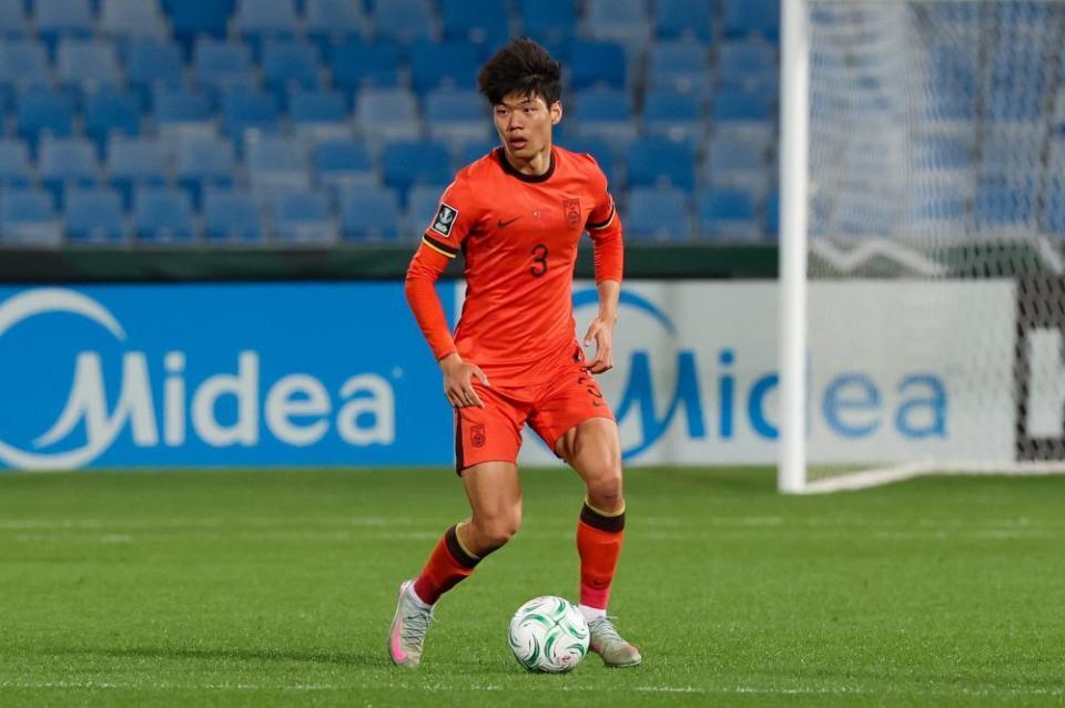 曝泰山锁定冬窗首签！贺一然已谈妥，转会费不到2000万